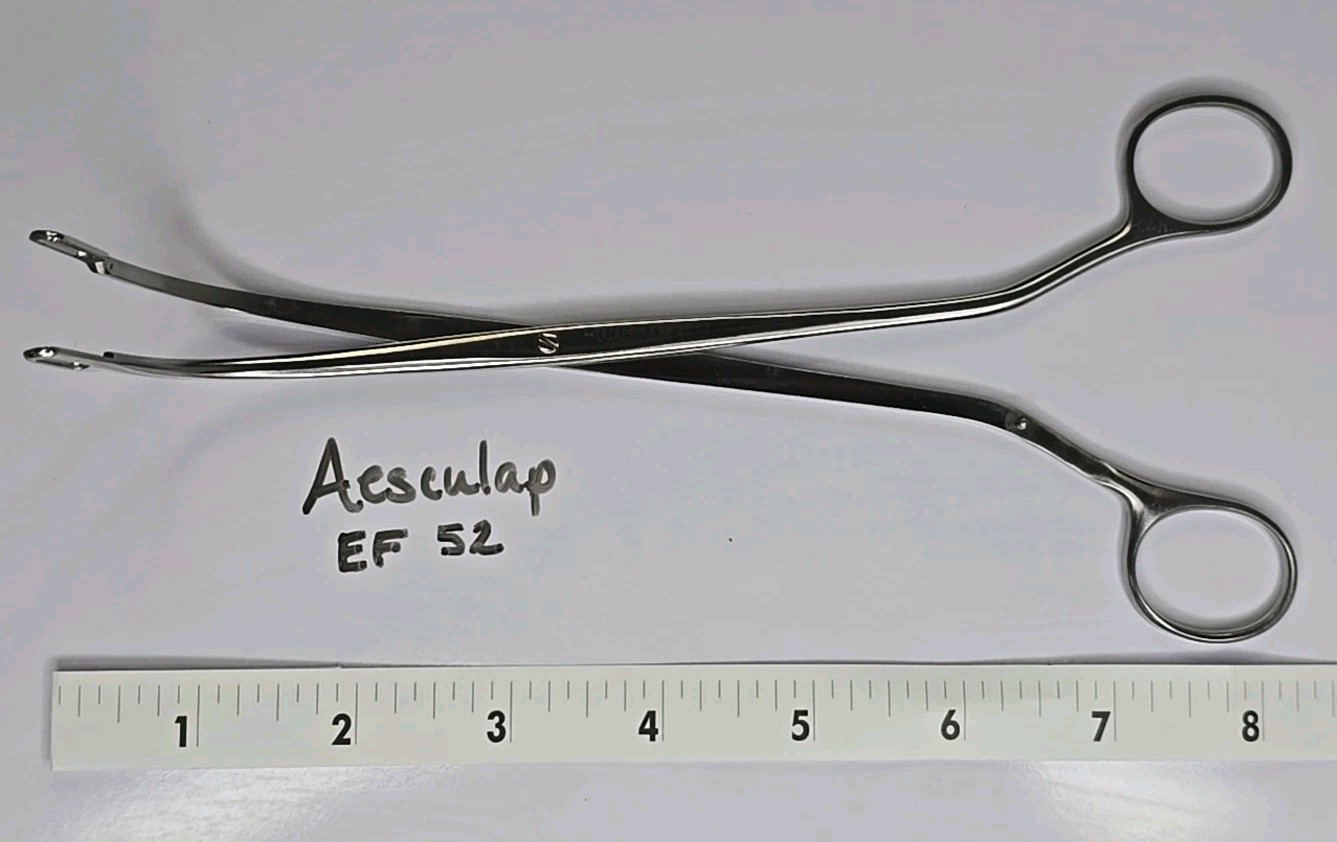 Aesculap EF 52 Kidney Stone Forceps, curved, serrated jaw