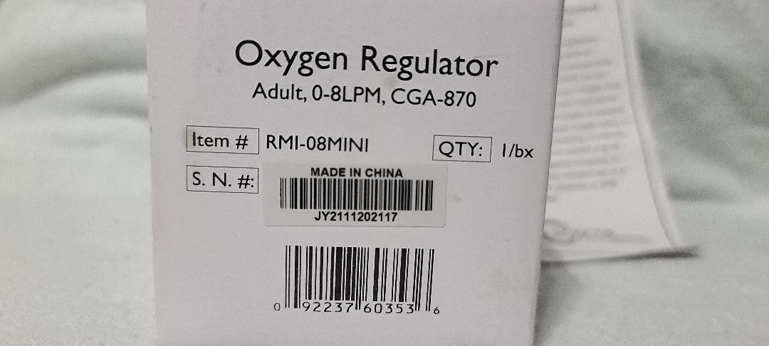 Roscoe Medical RMI-08MINI Oxygen Tank Regulator, 0-8 LPM, CGA-870 New NOS