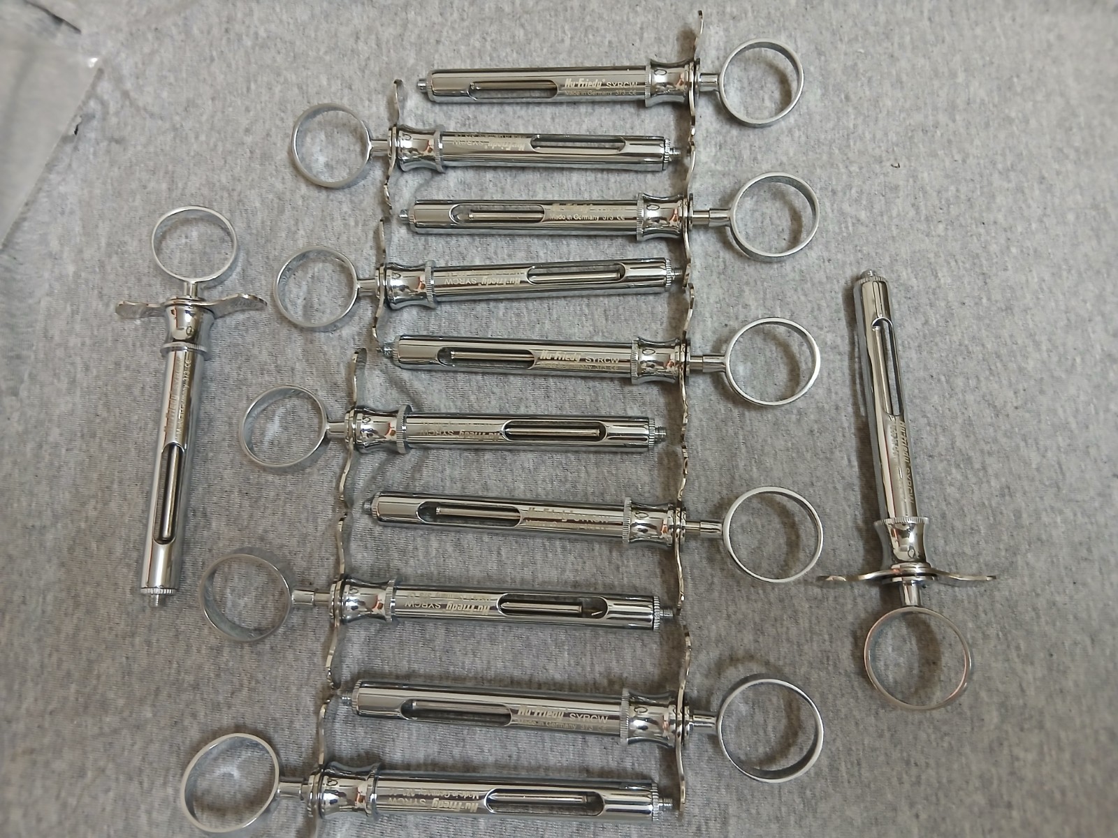 Lot of 12 Hu-Friedy CW Style Dental Anesthetic Aspirating 1.8ml Syringe SYRCW