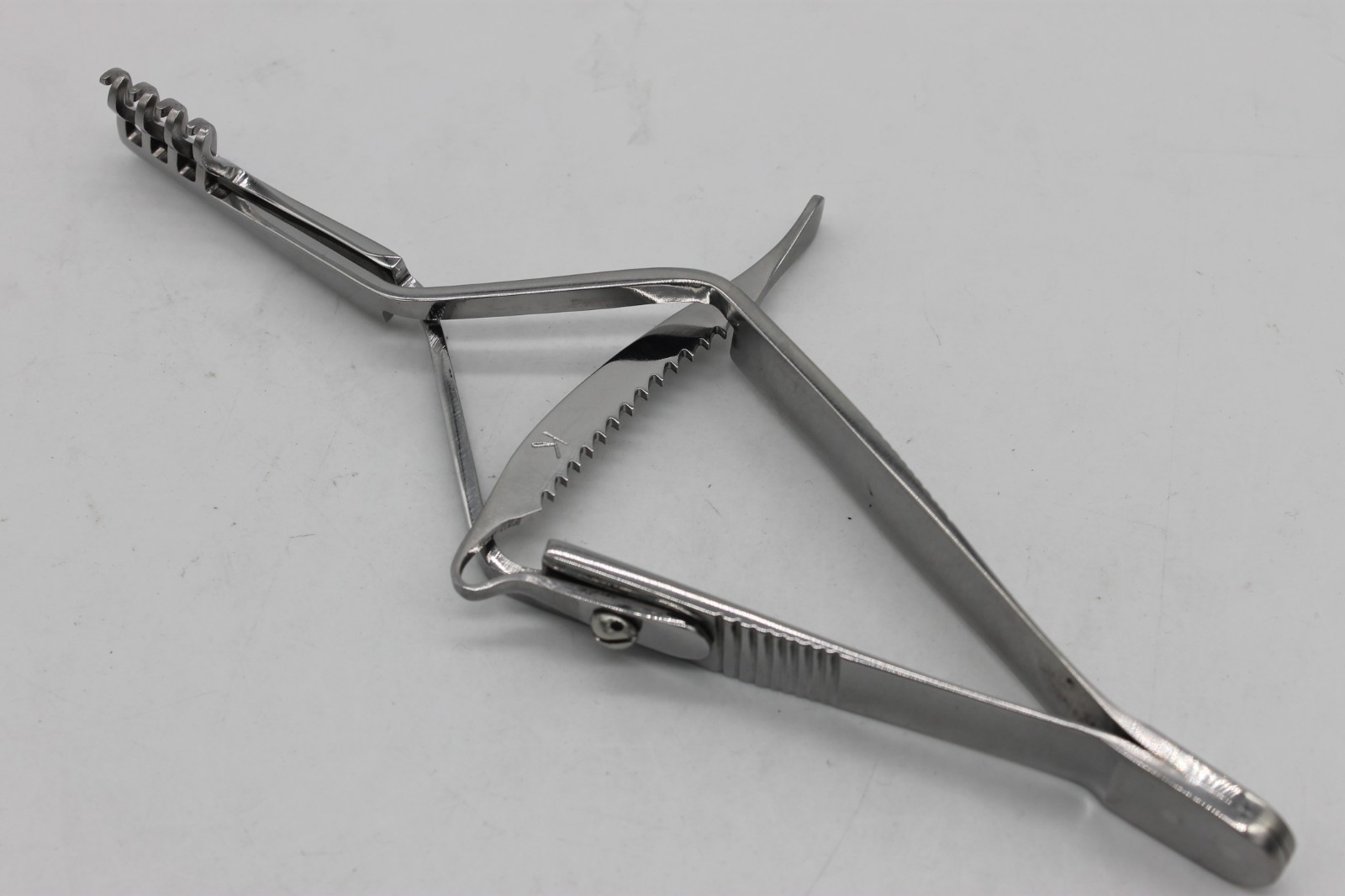 Mini Self Retaining Retractor For Fingers Orthopedic Surgical Instrument