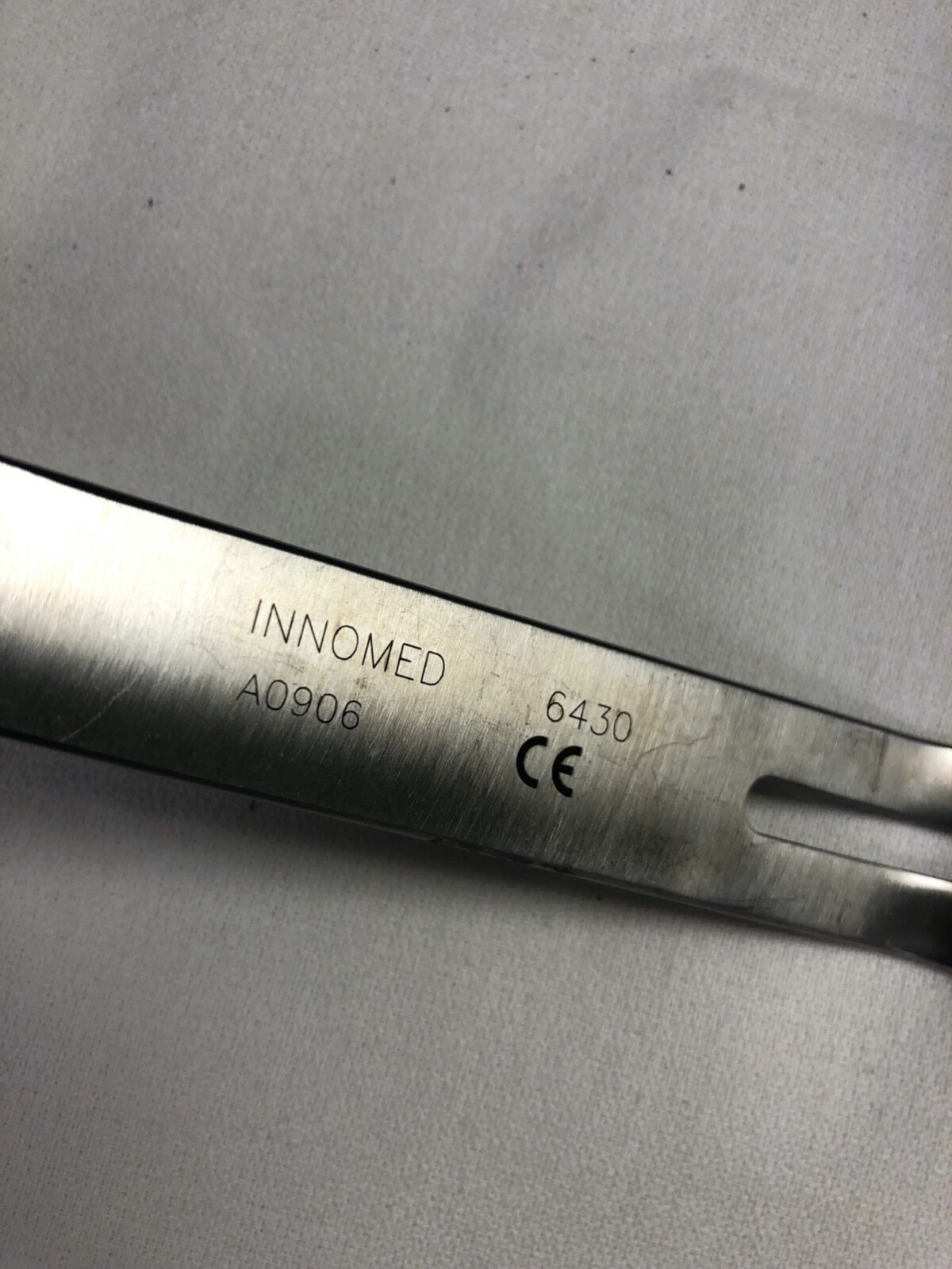 INNOMED 6430 APC HIP RETRACTOR, DOUBLE PRONG 14” W/ 24MM DBL. PRONG END ( 8 )