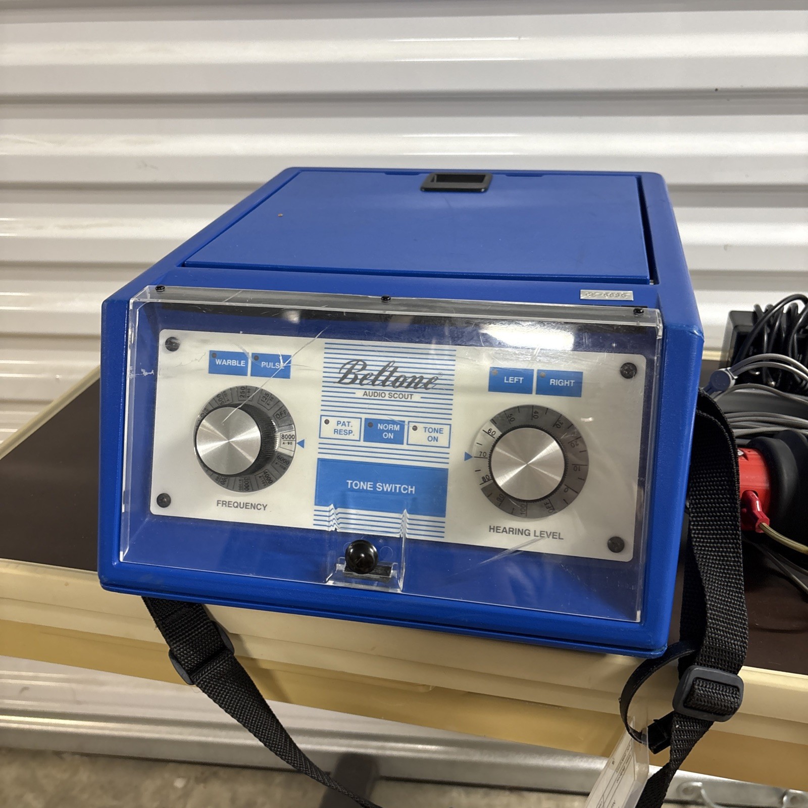 Beltone Audio Scout Audiometer w/ Headphones Medical Hearing Tone Generator