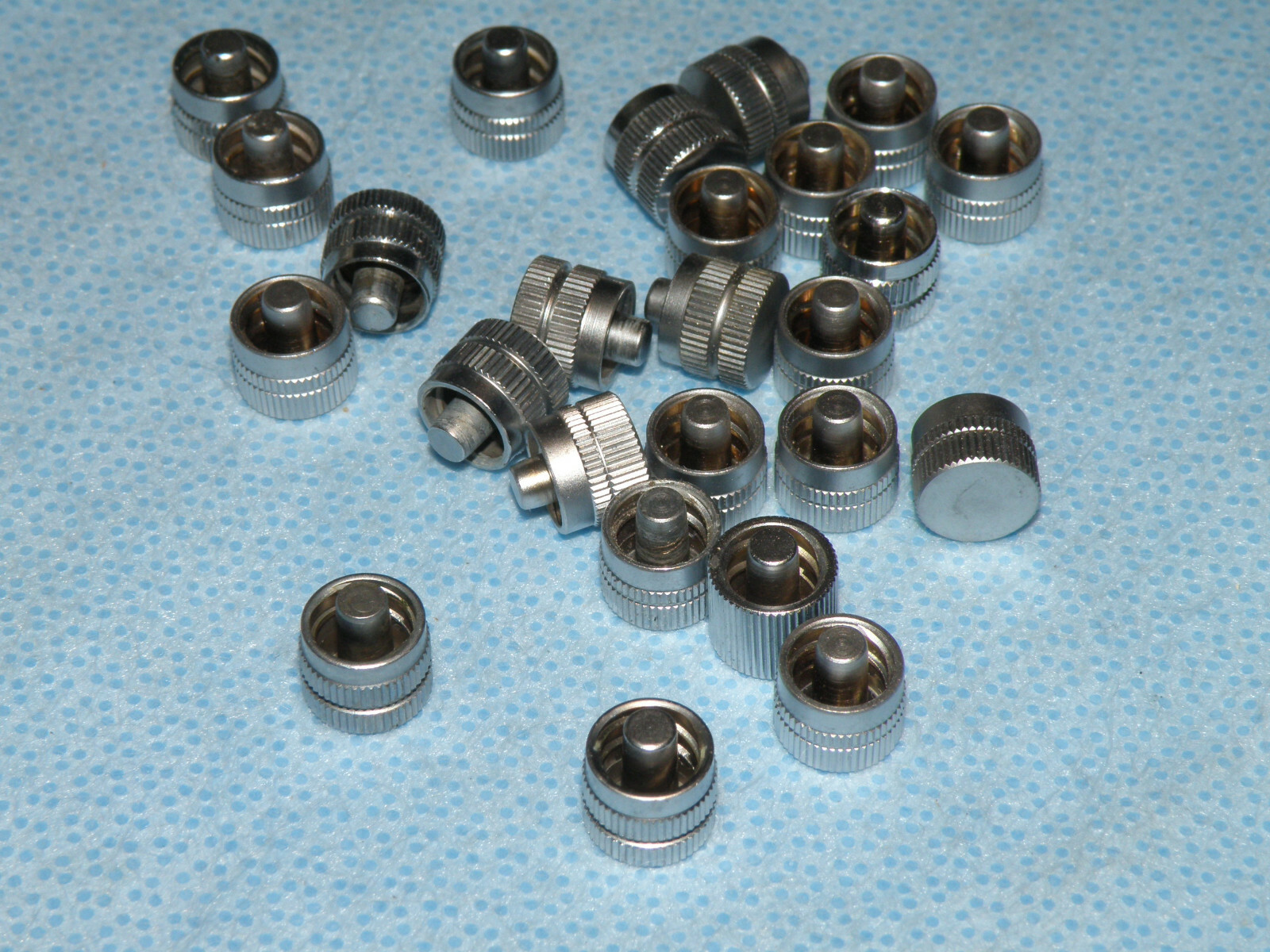Luer screw on cap for sheaths, stopcocks, flush ports etc. Set of 5
