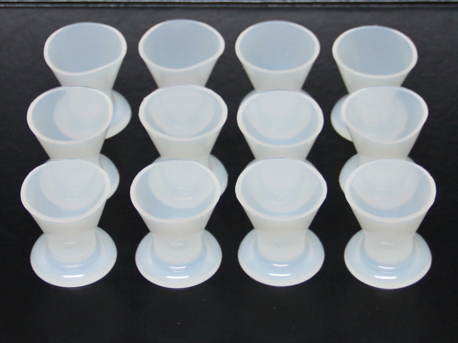 DENTAL LAB FLEXIBLE SILICONE DAPPEN DISH MIXING BOWL CUP 12ml No.3 – 12pc/Bag