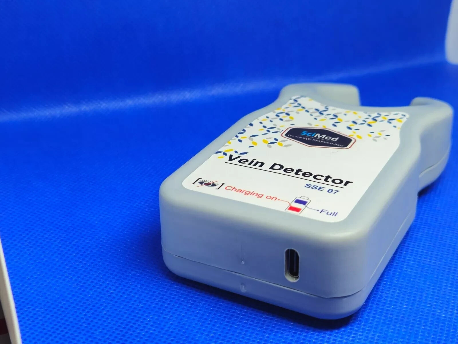 Vein Finder Illuminator Viewer RECHARGEABLE 2800 mAh Battery 1 year WARRANTY