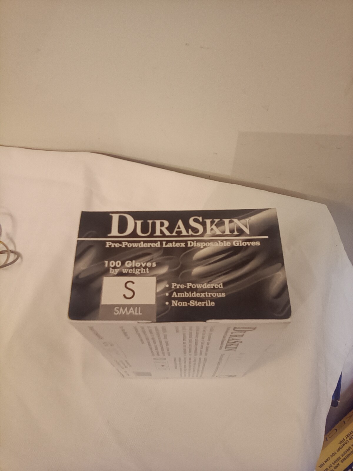 Duaskin pre-powered latex disposable gloves 100 ct item # 2899W/S small NWOT