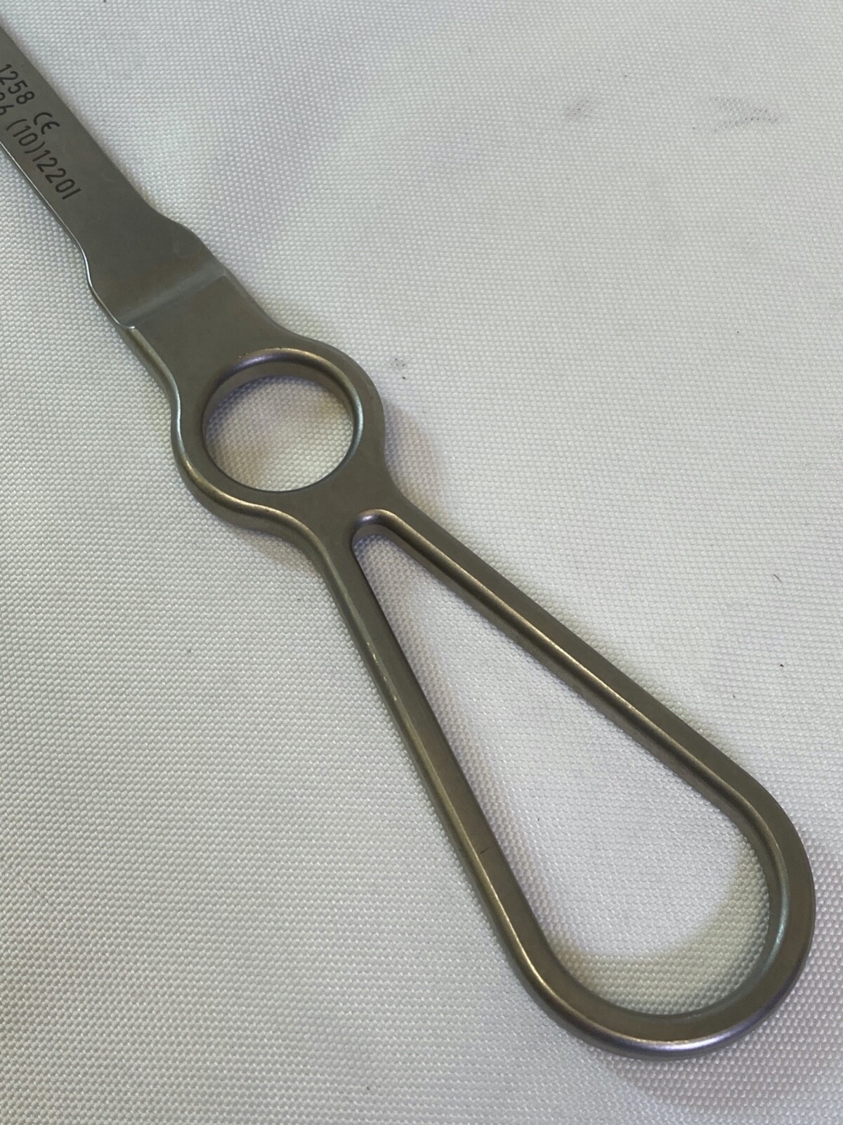Innomed 1258 Modified Darrach Retractor Bent Narrow 10.75″ x 12.7mm Blade Width