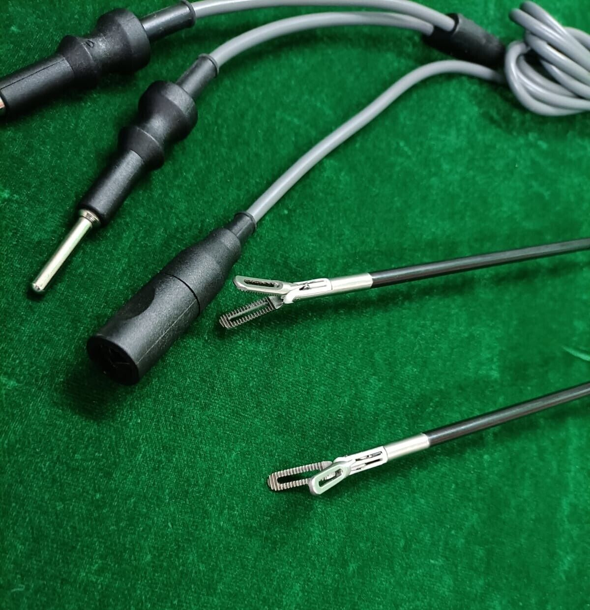 2pc Laparoscopic Bipolar Fenestrated 5mmx330mm with Cable Reusable Instruments