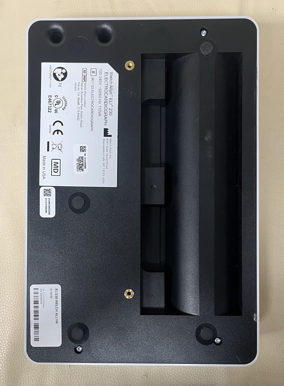 Welch Allyn Burdick ELI 230 Electrocardiograph BAD BATTERY