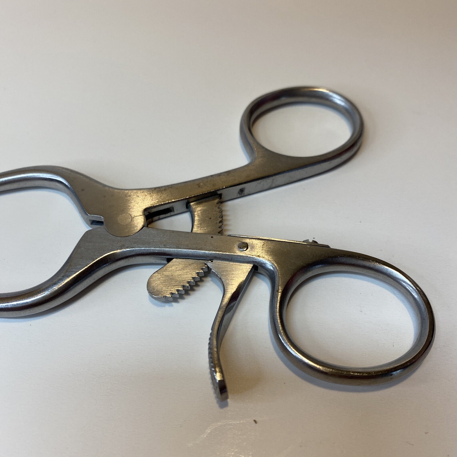 Konig MDS1867113 4X3 Weitlaner Retractor Blunt Prongs 5 1/2″ (14cm) Orthopedics