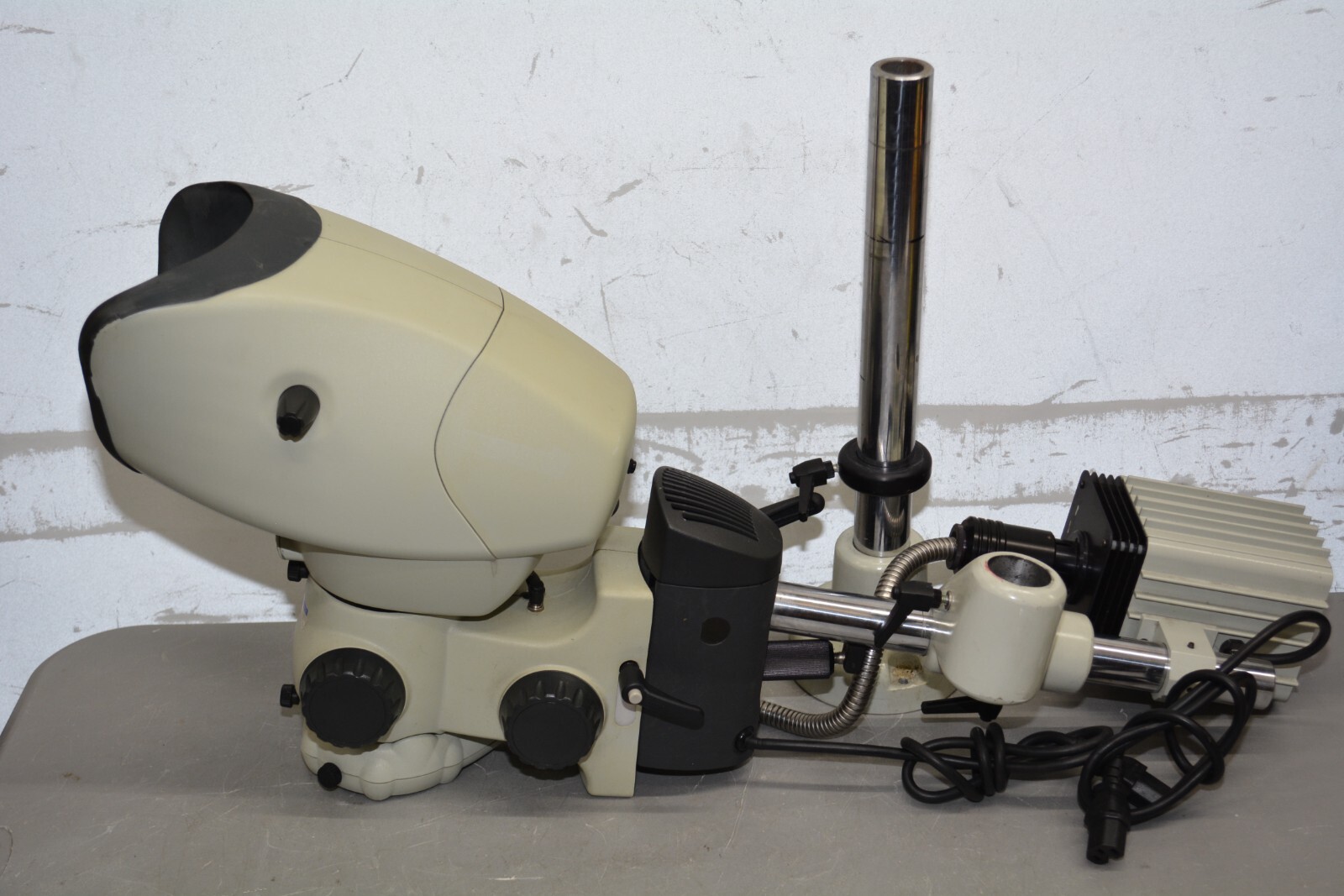 ^ Vision Engineering Cobra Stereo Zoom Microscope #X2152