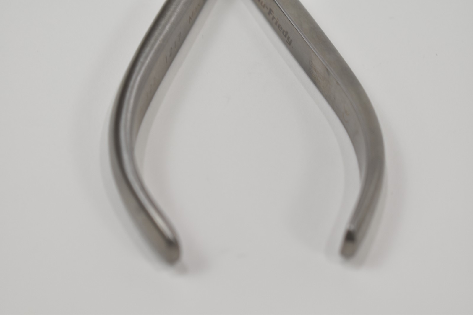Hu-Friedy Orthodontic Pliers Band Crimping (678-225M) & NiTi Bender (678-322)