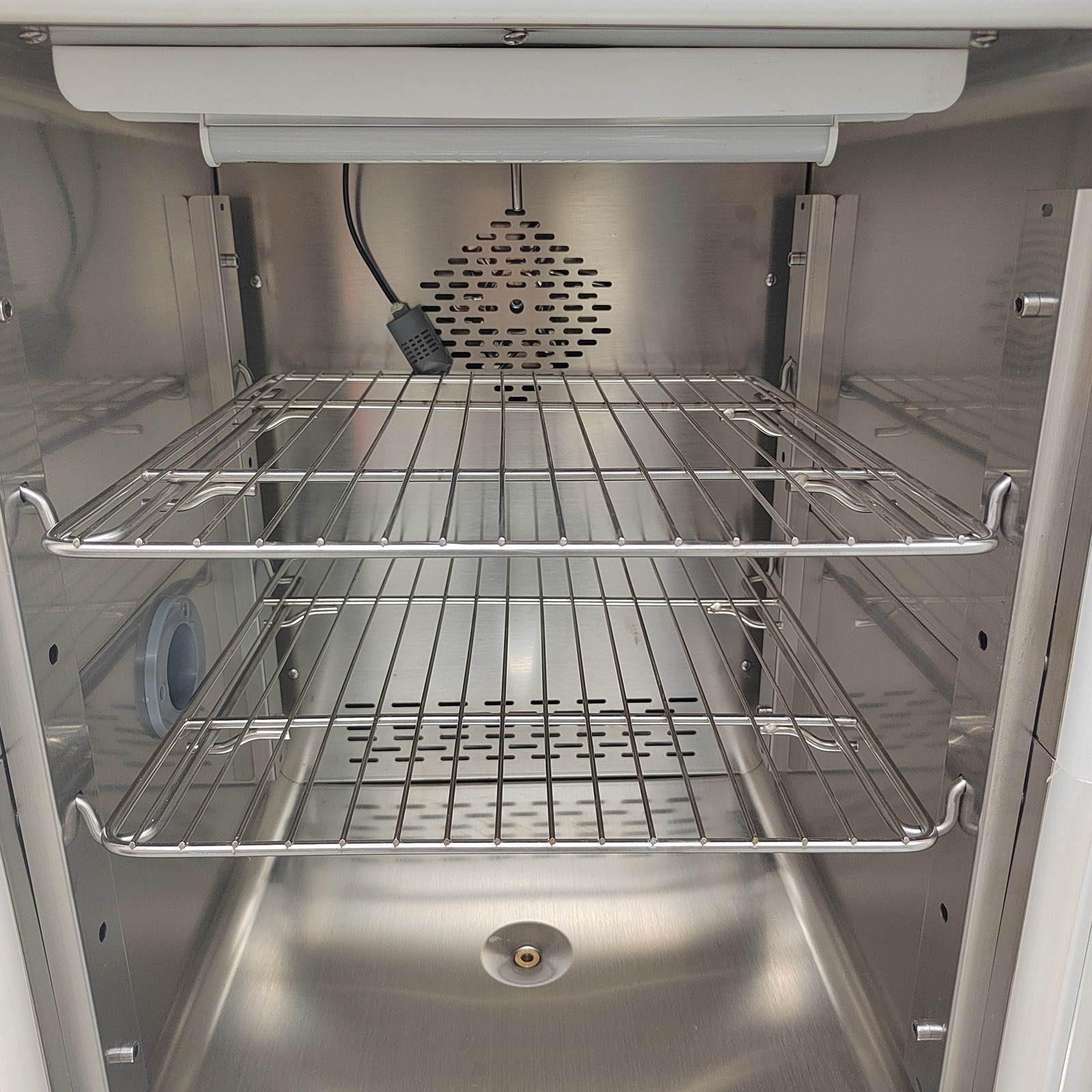 220V 600W 80L Lab Constant Temperature and Humidity Incubator 50-90%RH 5-65℃