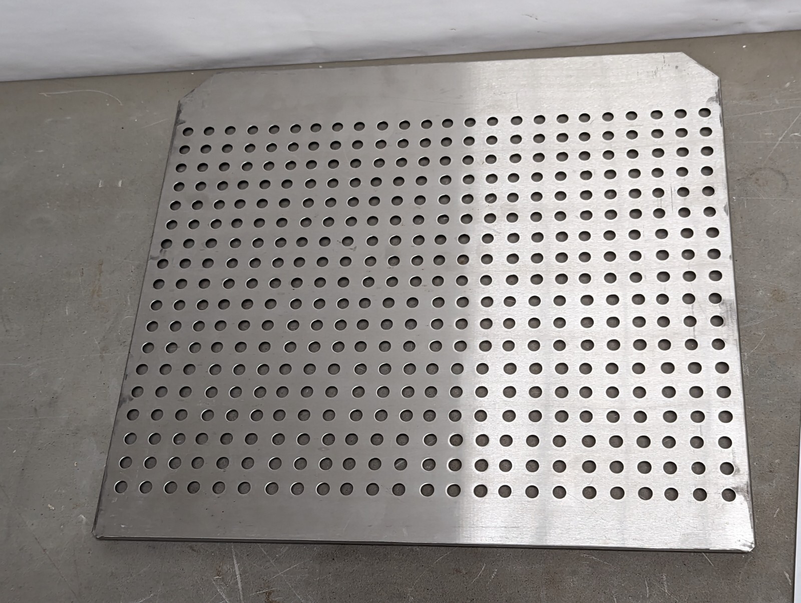 Single Stainless Steel Shelving Unit for Lab Incubators – 18.25″ x 17″