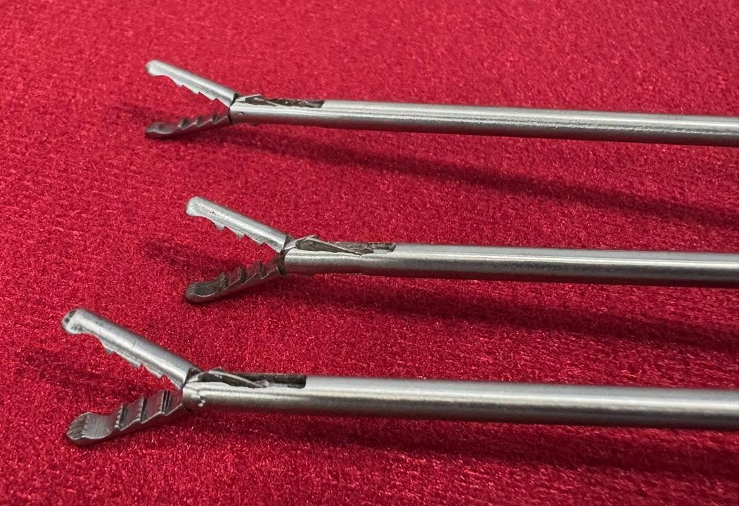 3-nos Laparoscopic PCNL Alligator Forceps 9FR 40cm Endoscopy Reusable Instrument