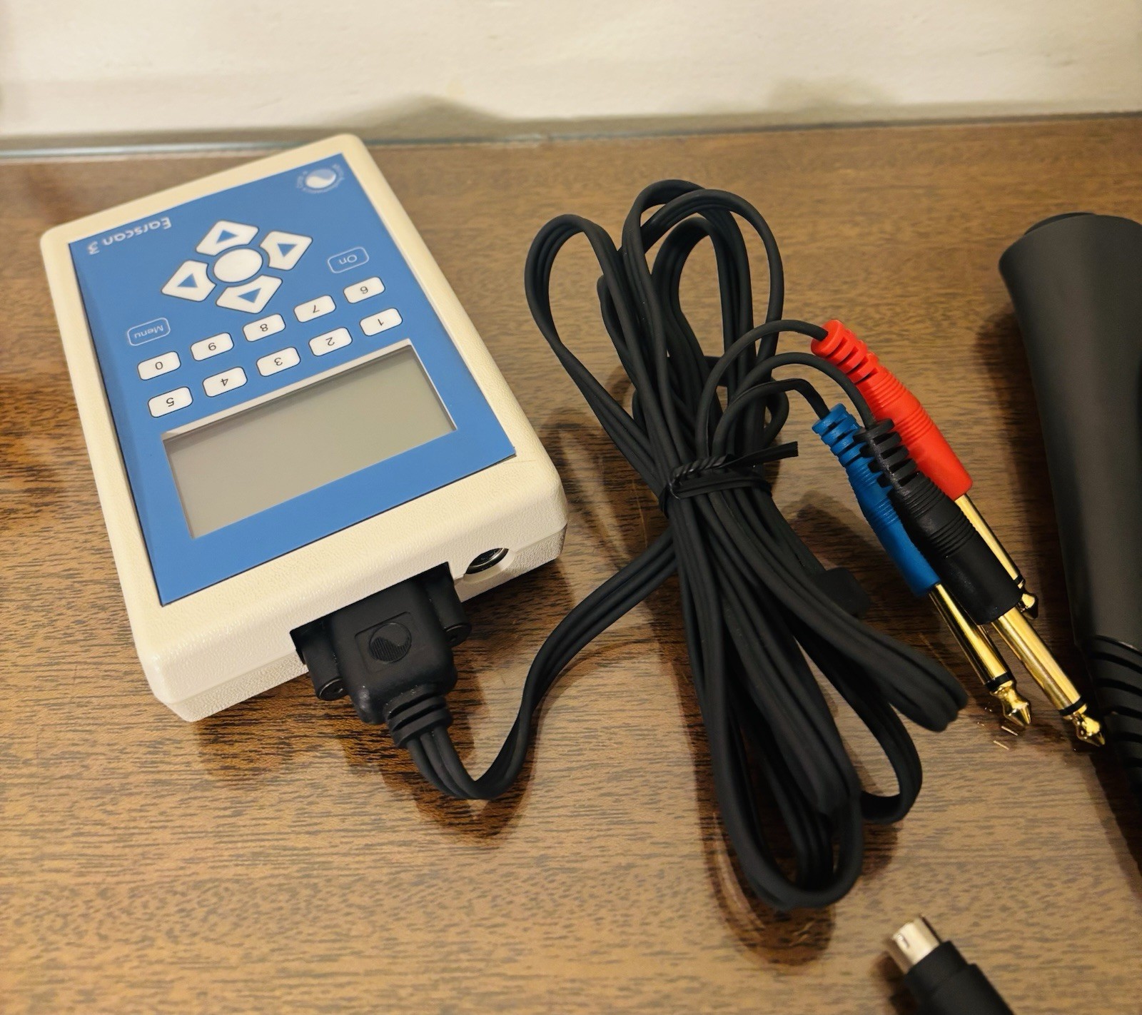 Earscan 3 Audiometer (ES3) with Headset, Response Bottom, AC Adapter & Cords