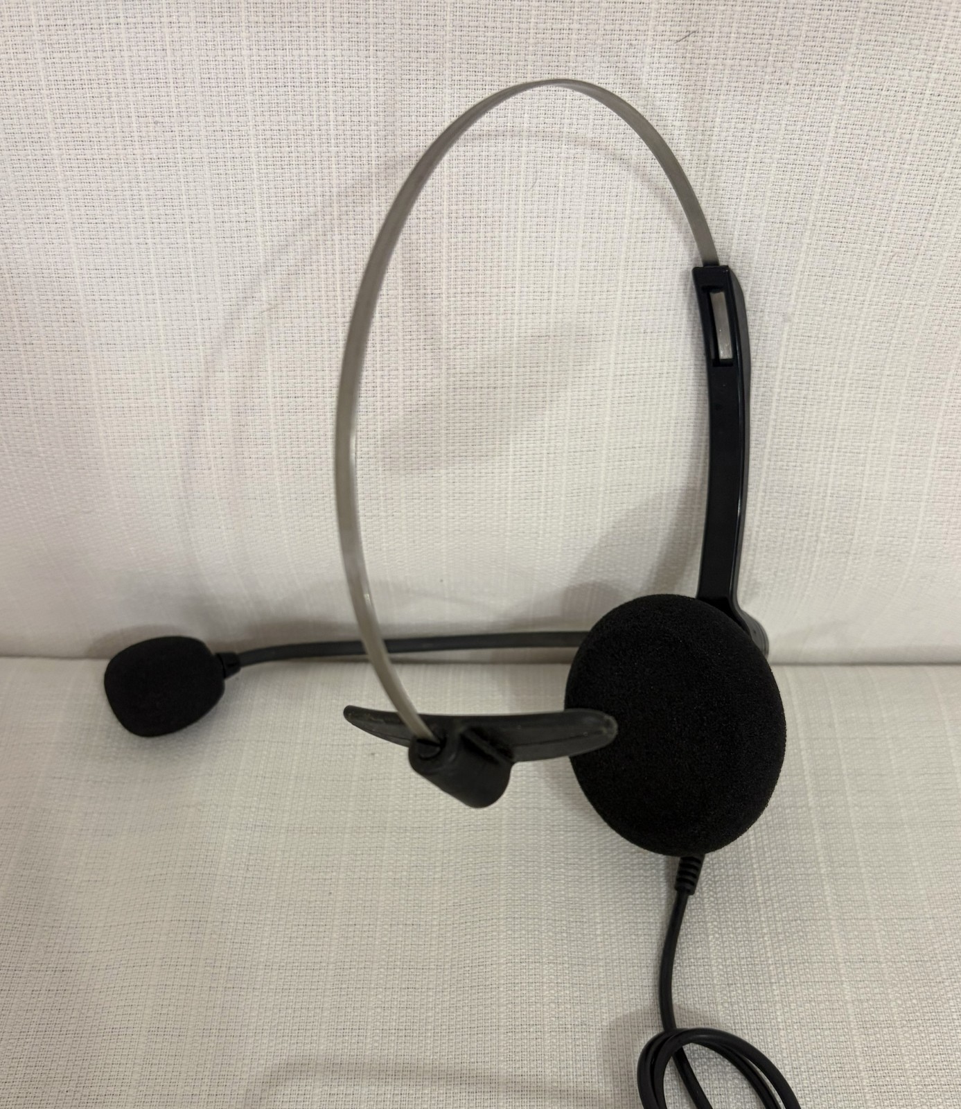 Vxi GSI 61 AUDIOMETER HEADSET WITH MICROPHONE AND EARPHONE MONITOR