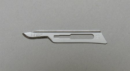 Bard-Parker Surgical Blade Carbon Steel Size 15 Sterile – Case of 150