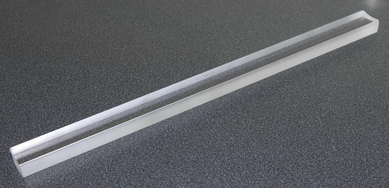 VERY LONG (16.75″) CYLINDRICAL PLANO CONCAVE LENS, MgF2 Coating