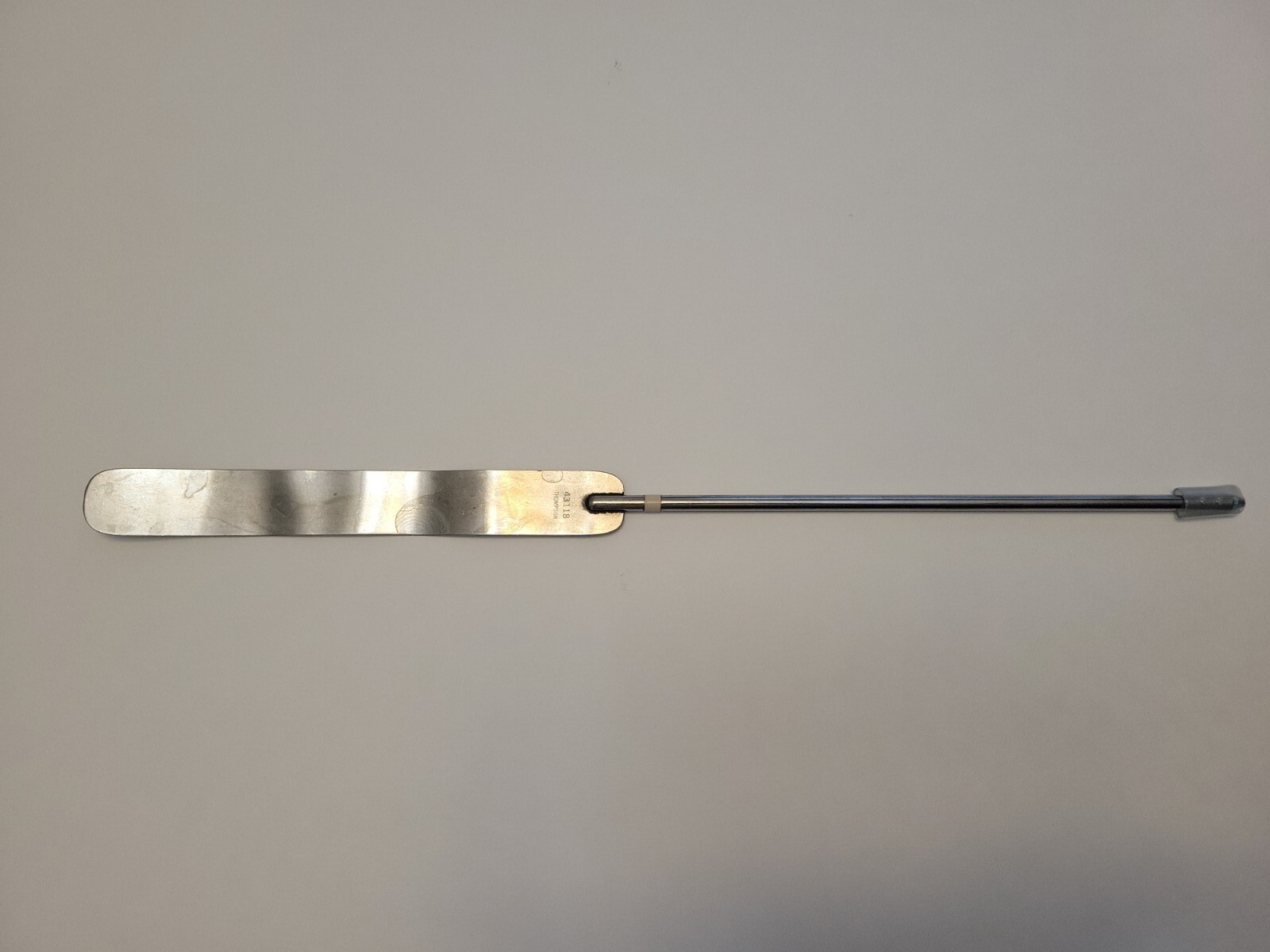 Thompson 43118 Malleable Retractor, Fixed, 1″ X 8″