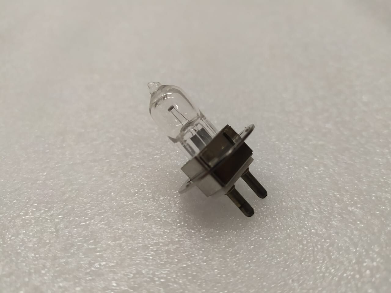 DN-39915, 64222 6V 10W halogen lamp PG22 – DONAR