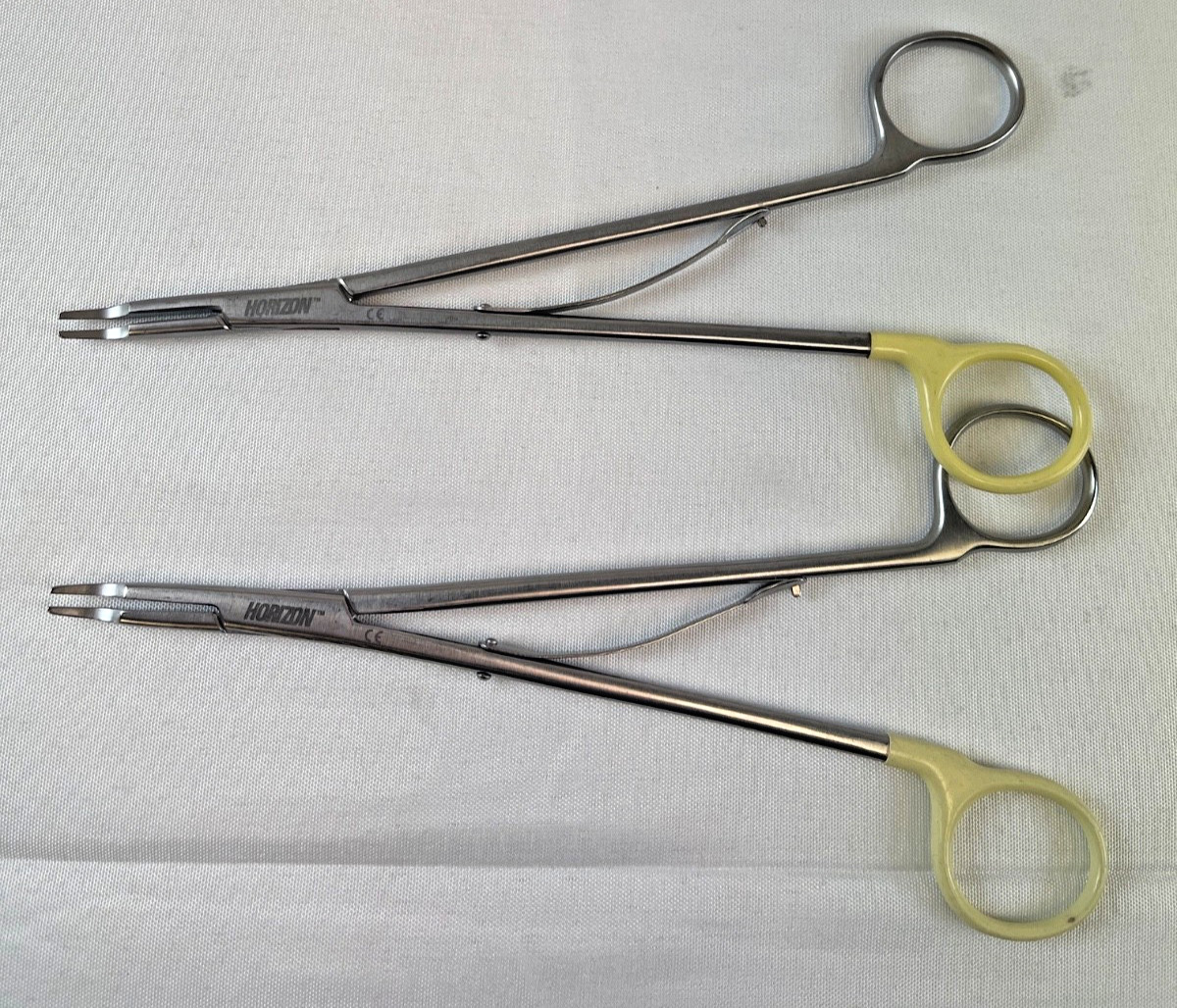 Pair of Pilling Weck 137081 Horizon Open Ligating Curved Small 8″ Clip Appliers