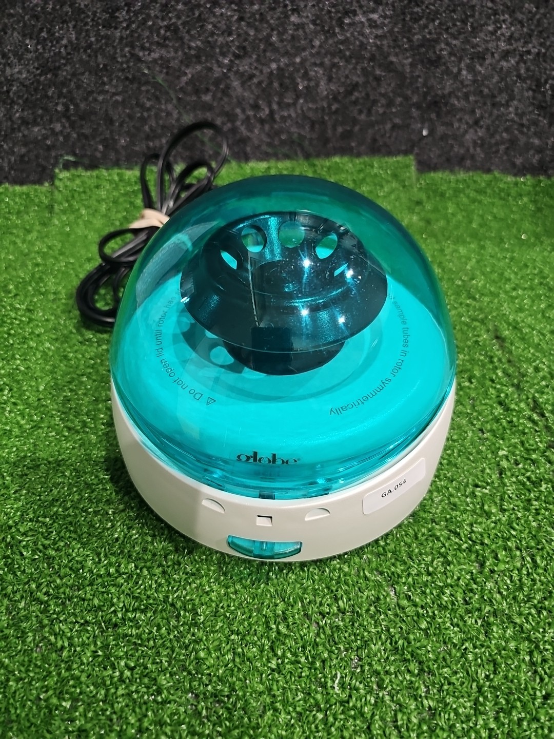 Globe Scientific GCM-G Mini Centrifuge8-Place