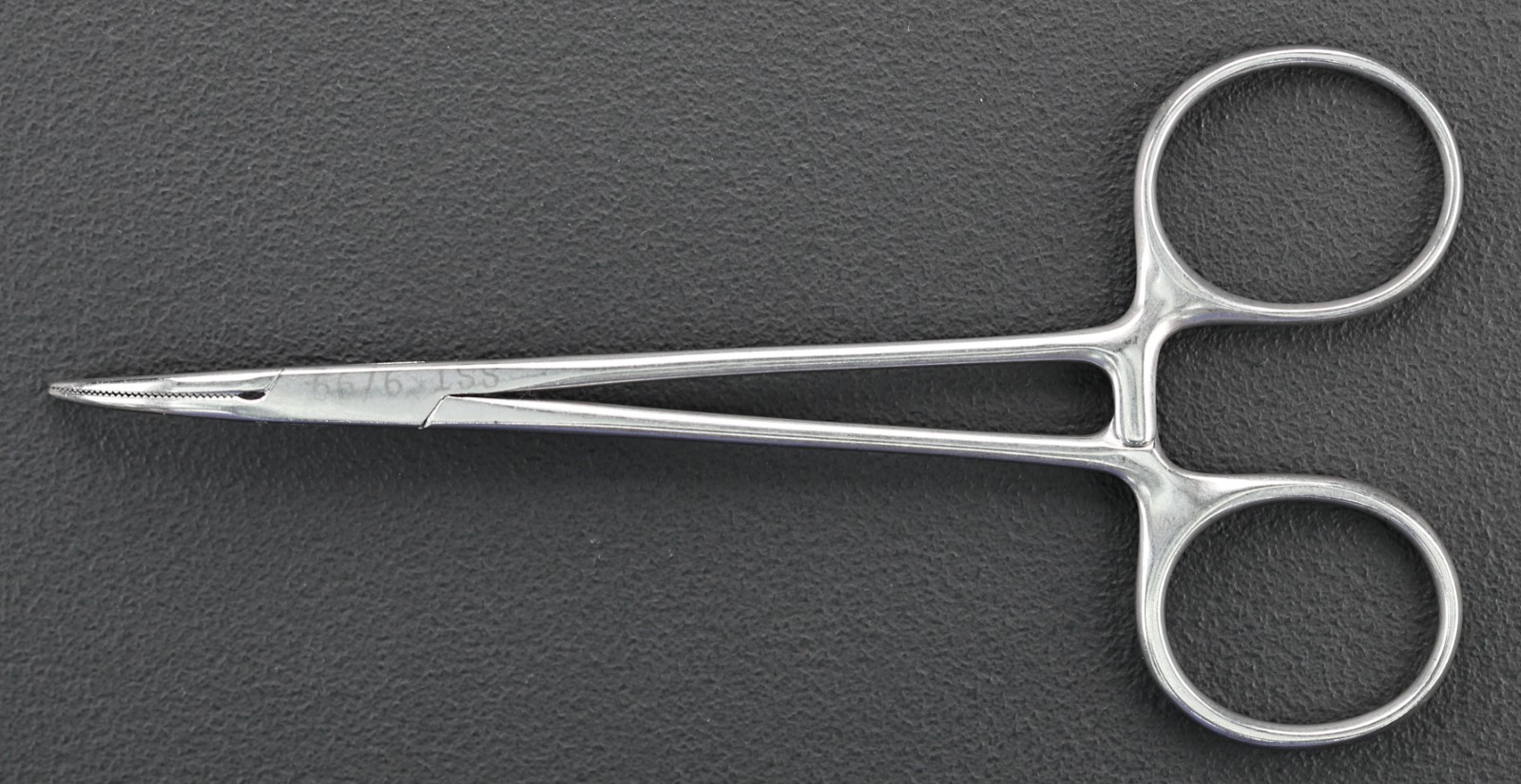AESCULAP BR111R Halsted Mosquito Forceps, Curved, Delicate, Serrated Tips, 5″