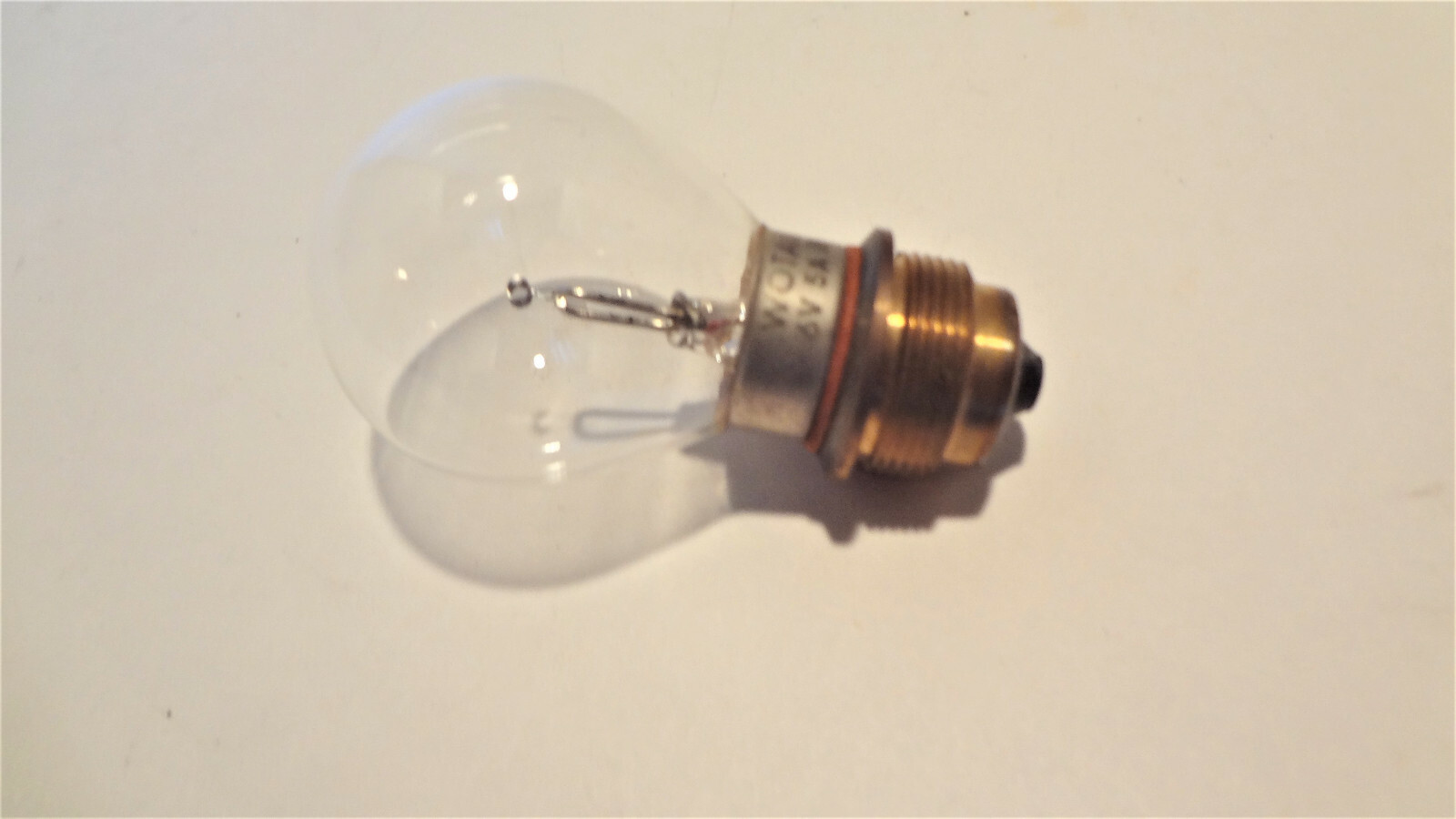 WOTAN BULB 70261 6VOLT 30WATT REICHERT MICROSCOPE 9156901 OQ-15R THREADED BASE