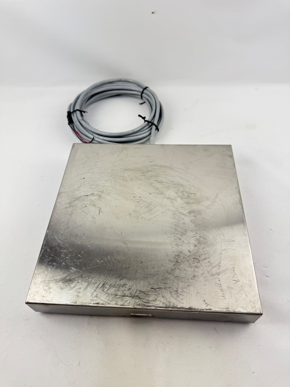 Arlyn Scales 620G-4-300 9″X9″ 300lb. / 4-20mA *USED*