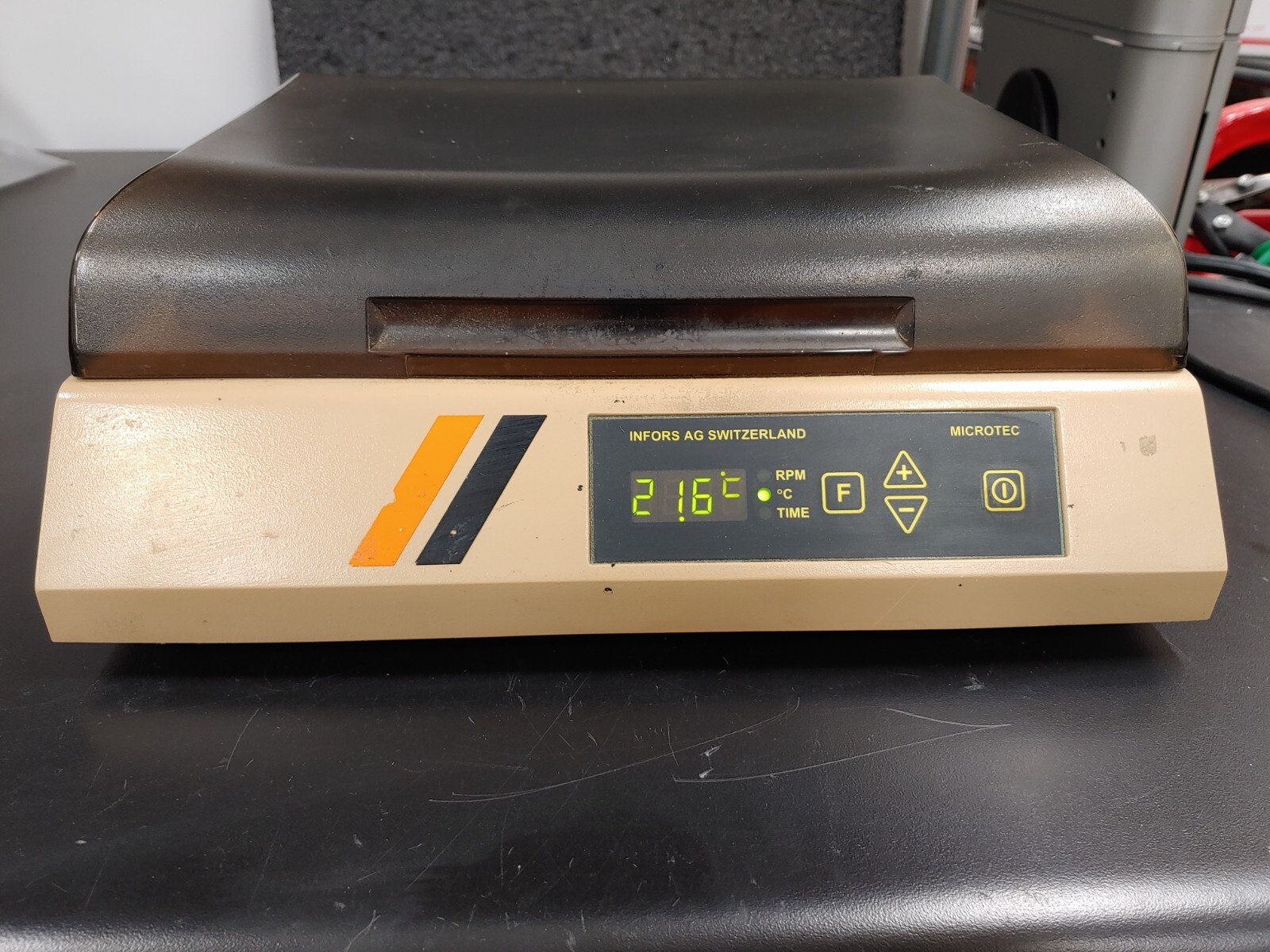 INFORS AG MICROTEC Type AK120/6 HT Bench Top Lab Incubator