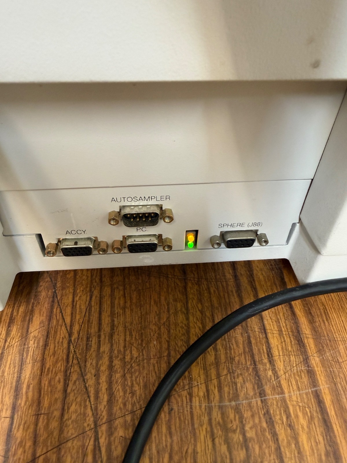 Perkin Elmer Lambda 25 UV/VIS Spectrometer