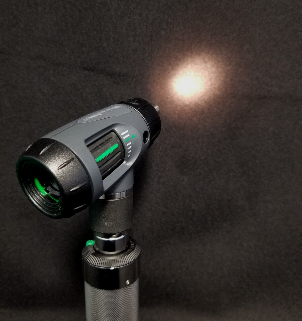 Welch Allyn 3.5v MacroView Otoscope Ophthalmoscope Set – In box