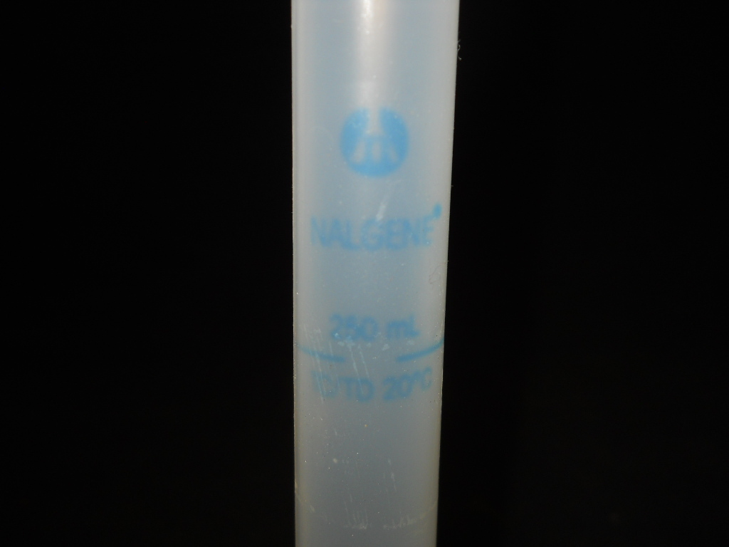 Nalgene 250mL Polypropylene PP Volumetric Flask w/ Screw Cap, 10-198-50D