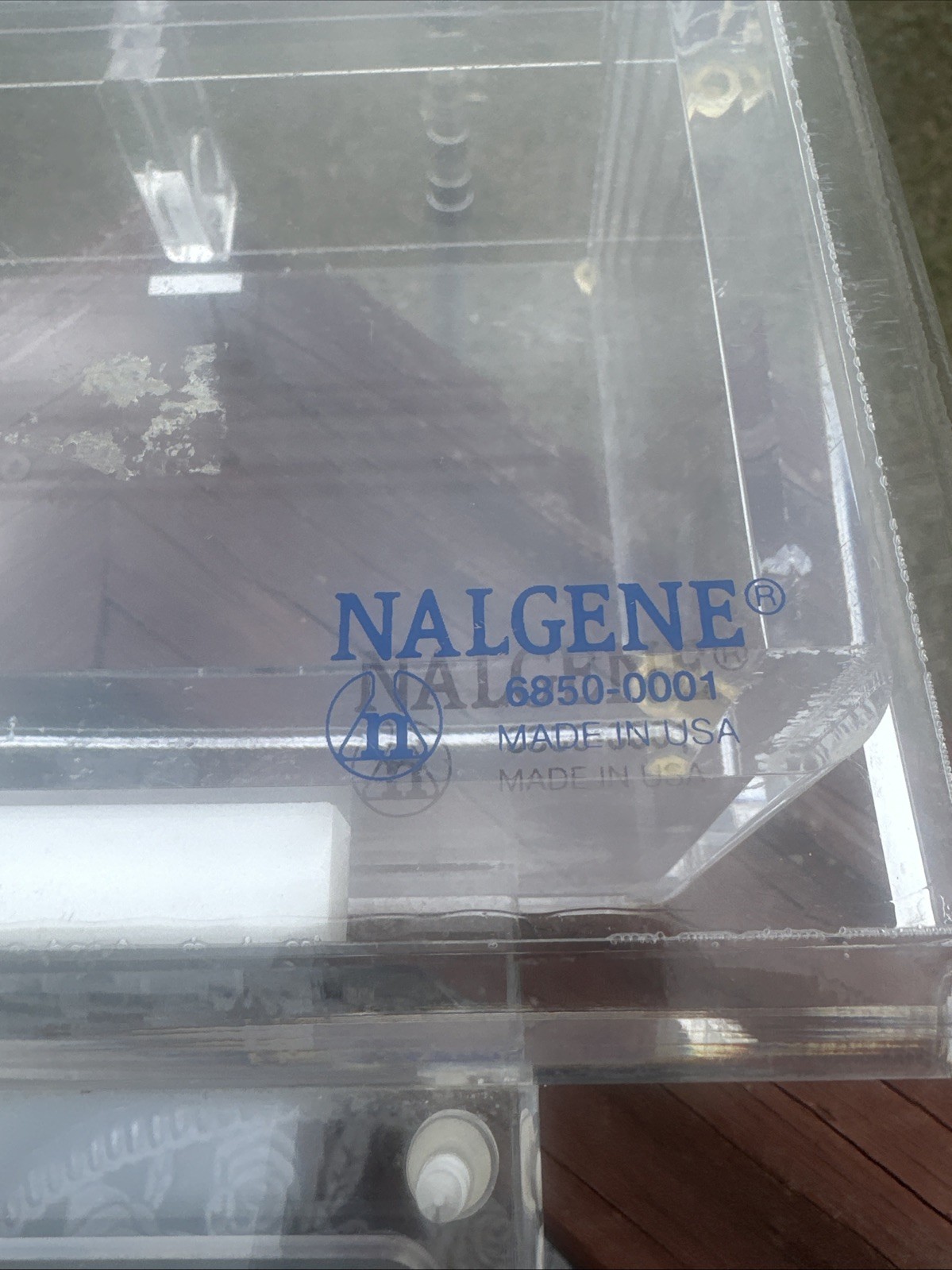 VTG Nalgene Scientific Acrylic Lab Locking Storage Container w/Simplex Lock