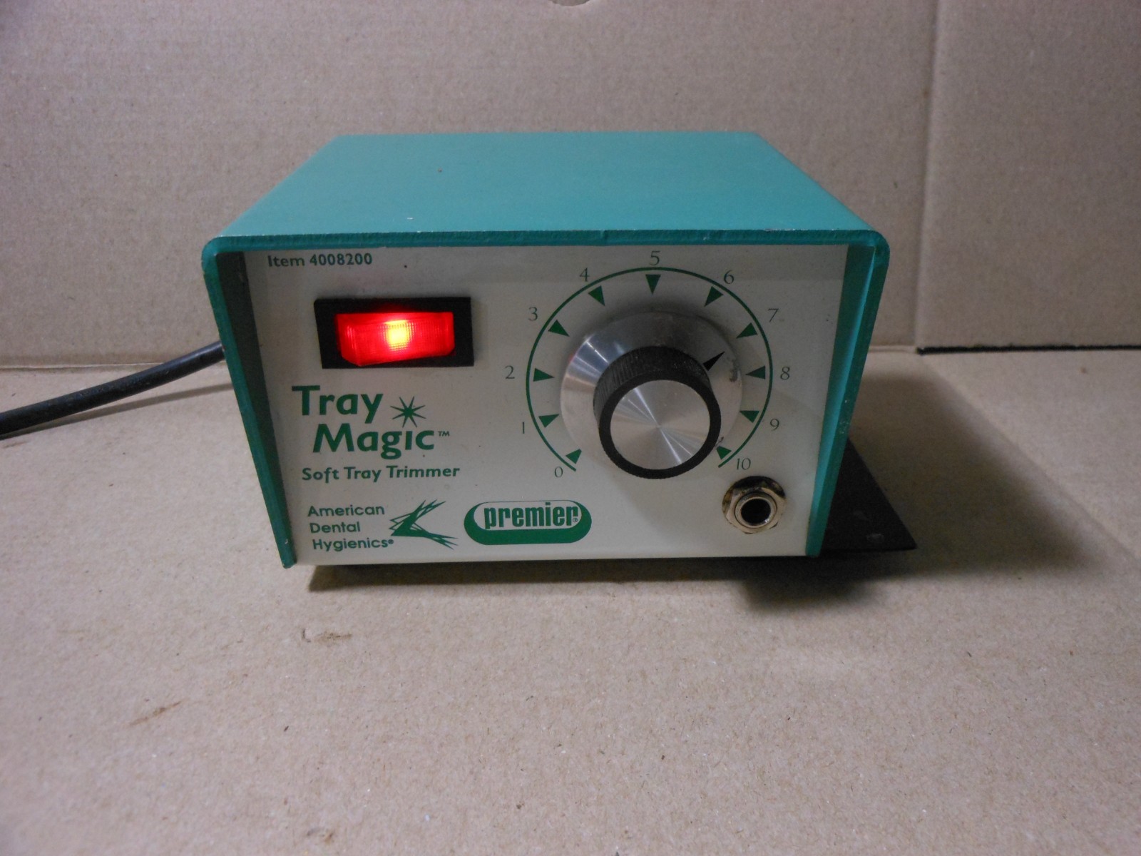 TRAY MAGIC SOFT TRAY TRIMMER Model 4008200 – Powers On Untested – Incomplete