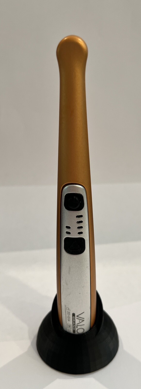 Dental curing light stand for Ultradent VALO Grand