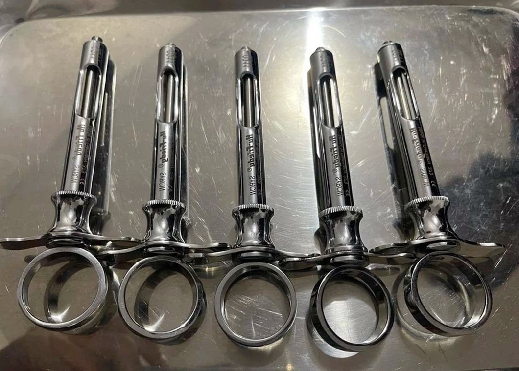Hu-Friedy Lot of 10Pc CW Style Dental Anesthetic Aspirating 1.8ml Syringe SYRCW,