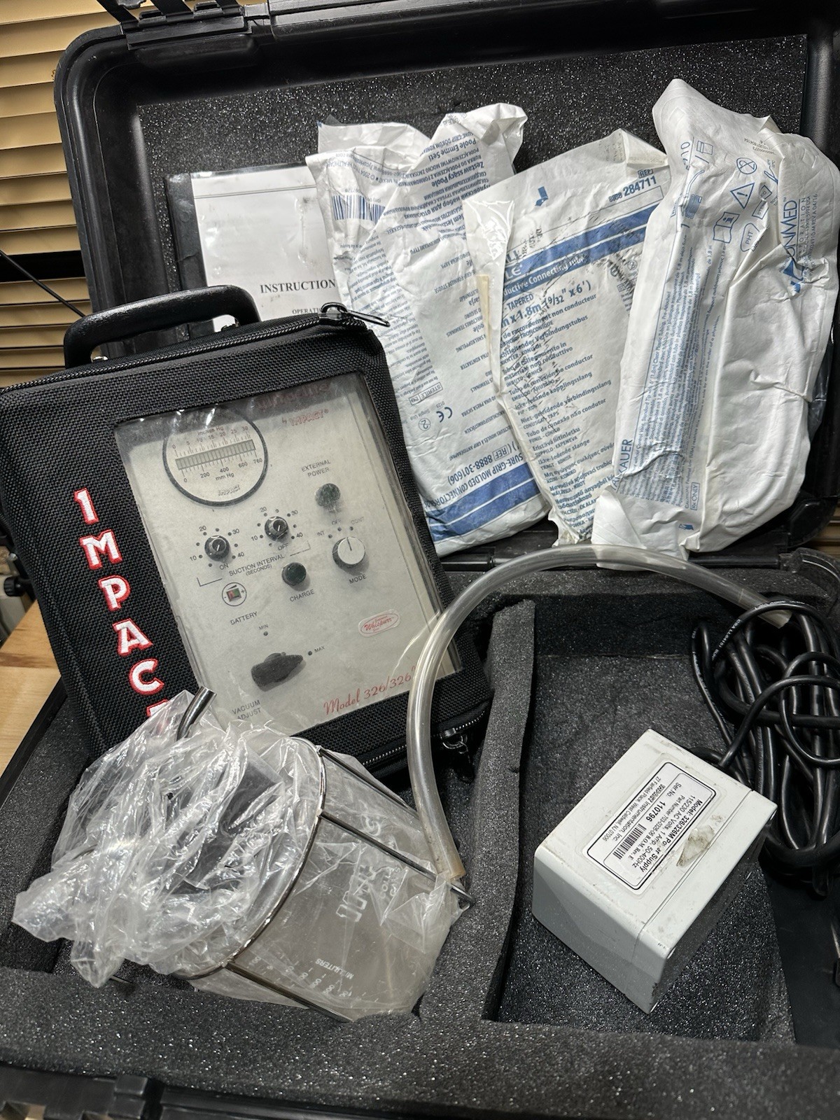 Impact Ultra-lite 326/326m System Portable Suction System With Case Untested #13
