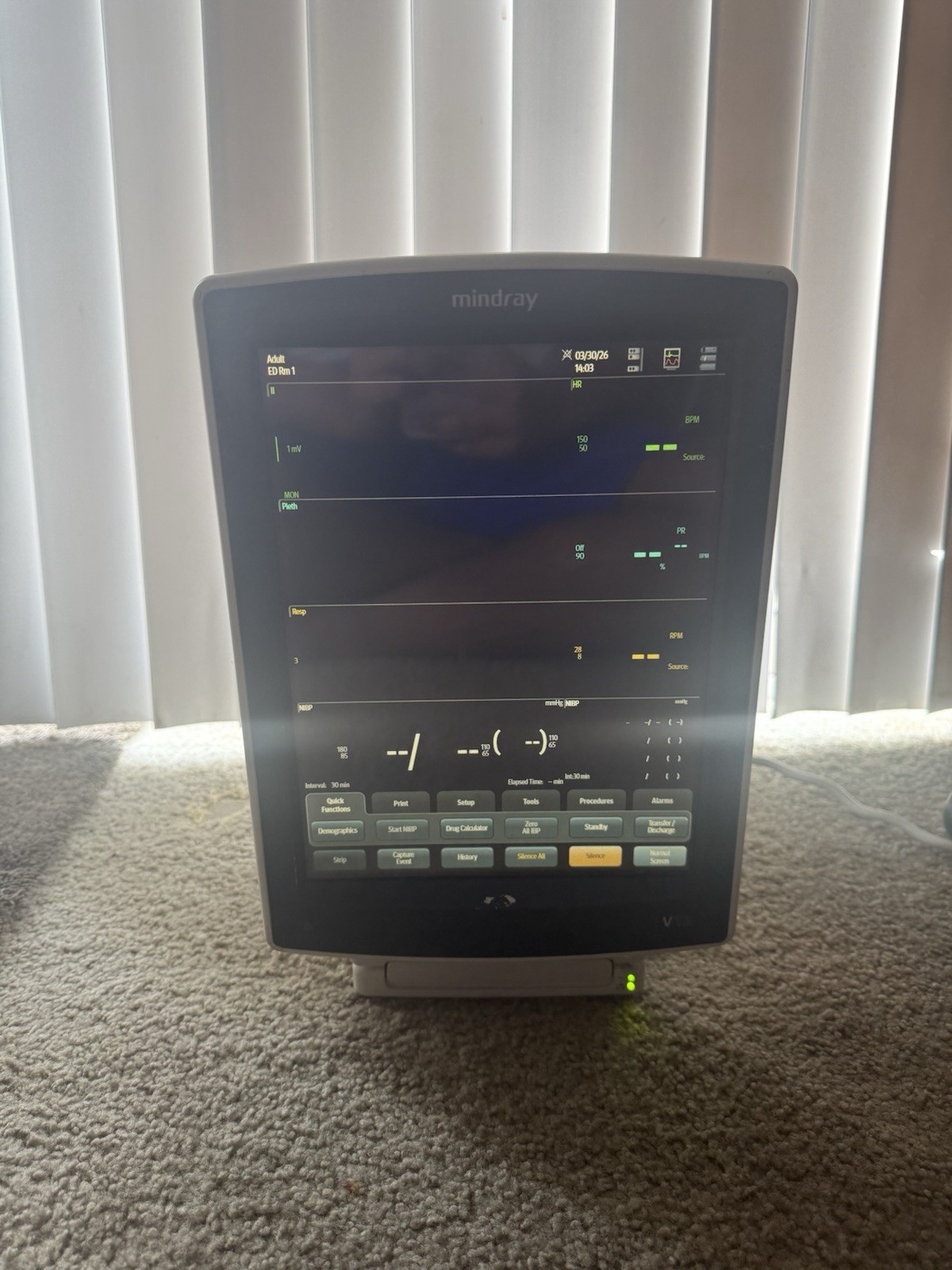 Mindray V12 Bedside Patient Monitor