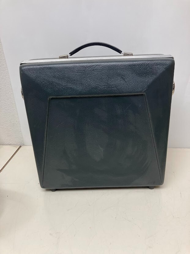 Qualitone Wide Range Hearing Ultratone Device System in Storage Case – Used
