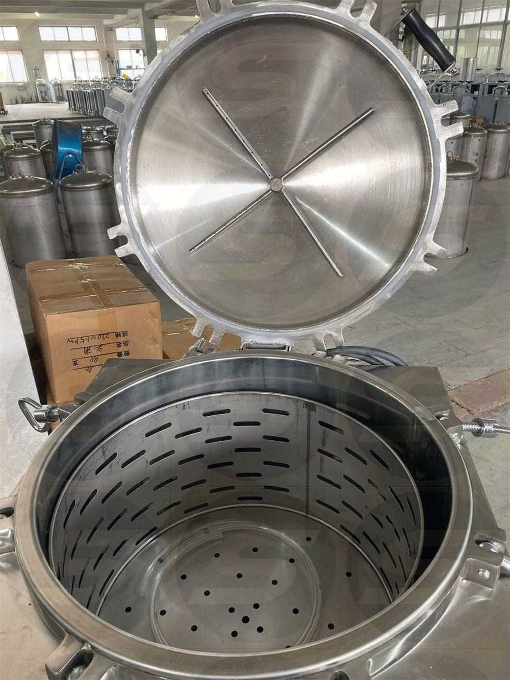 Vertical Counter Pressure Steam Sterilizer Mushroom Food Retort Autoclave 138℃