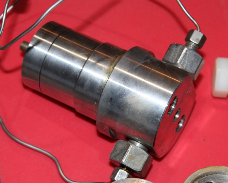 Gilson 100.SC Piston Pump Head for HPLC , Gilson 10 SC, RHEODYNE 7010 ,Waters