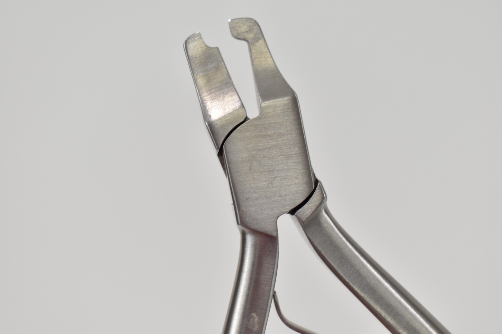 Hu-Friedy Orthodontic Pliers Band Crimping (678-225M) & NiTi Bender (678-322)