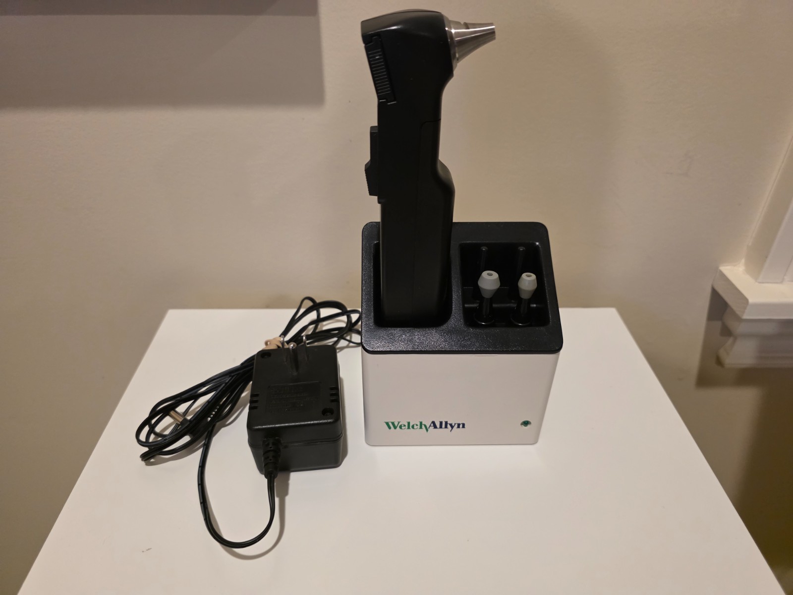 Welch Allyn Audioscope 3 Screening Audiometer w/Charger 23300 71123 71040