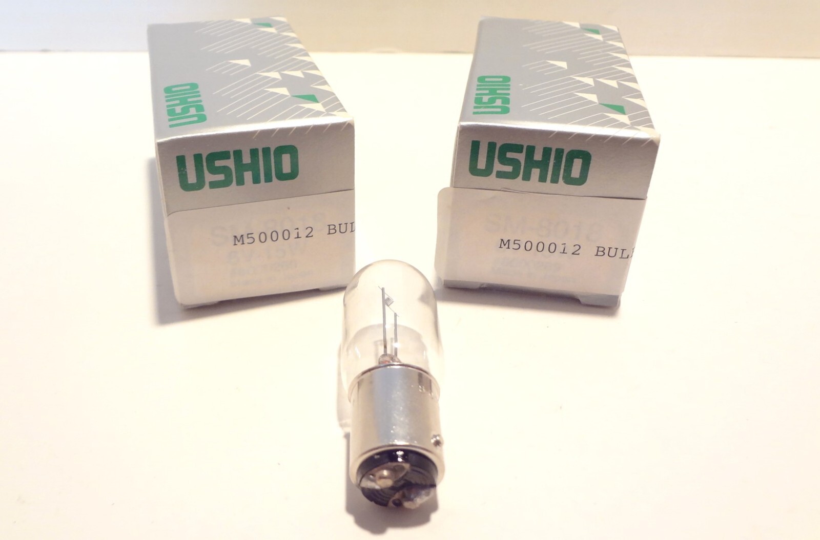 LEITZ LEICA 6 VOLT 15 WATT BULB #500012 USHIO #8018 QTY (2)