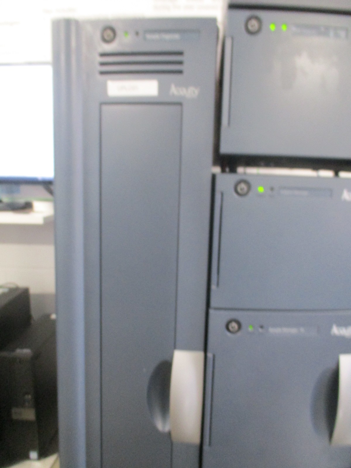 Waters Acquity I Class UPLC System- Sample Organizer /PDA and Empower 3 Computer