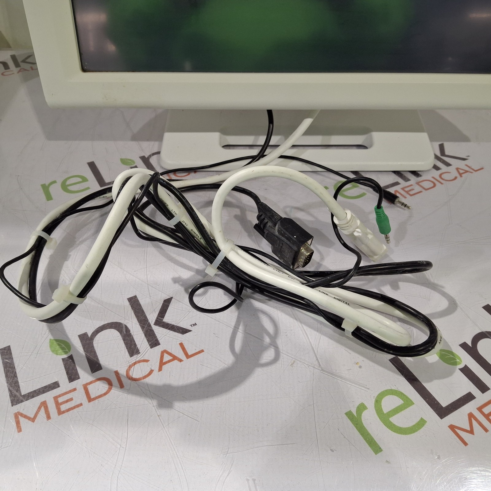 Spacelabs Healthcare Ultraview SL 94266 Patient Monitor