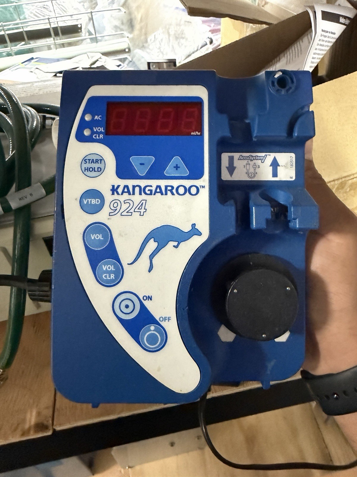 Kangaroo 924 Portable Enteral Feeding Pump Audible Alarm for Lab & Rehab Use