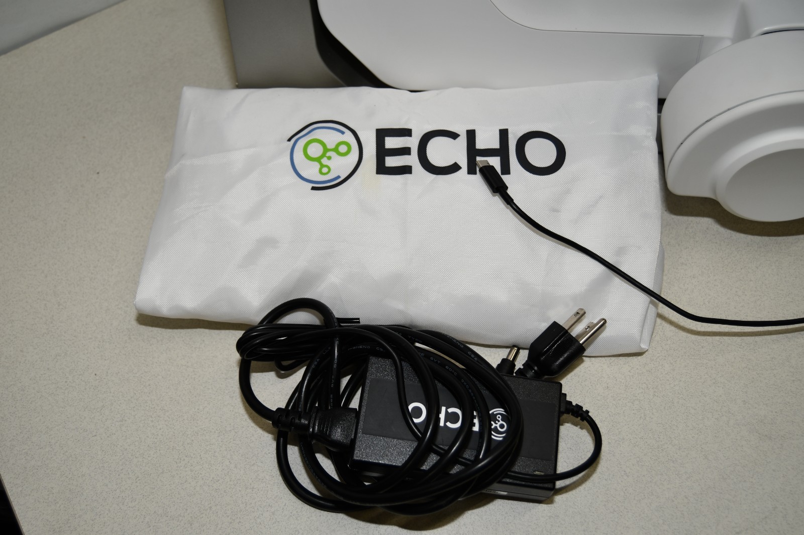 ^ Echo Revolve RVL-100-M Brightfield Hybrid Microscope #X6401
